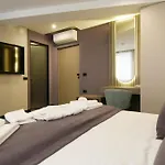 Grandeur Apartments
